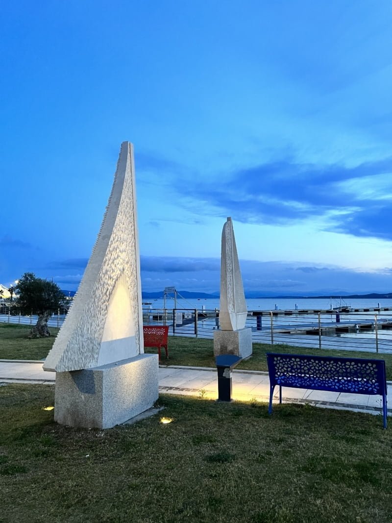Foto Pinuccio Sciola Le Vele Lungomare Golfo Aranci Al Tramonto