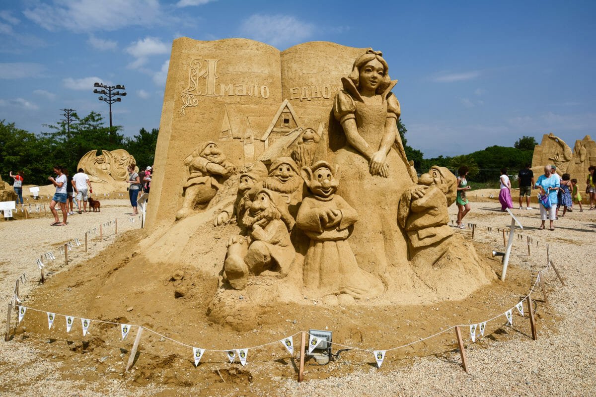 Festival Sculture Di Sabbia Bulgaria Biancaneve e i 7 Nani