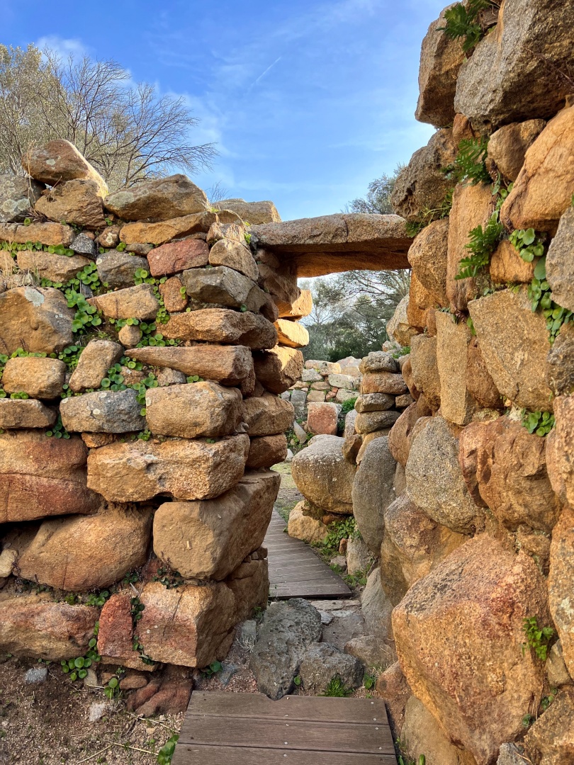 sardegna-vedere-nuraghe-la-prisgiona