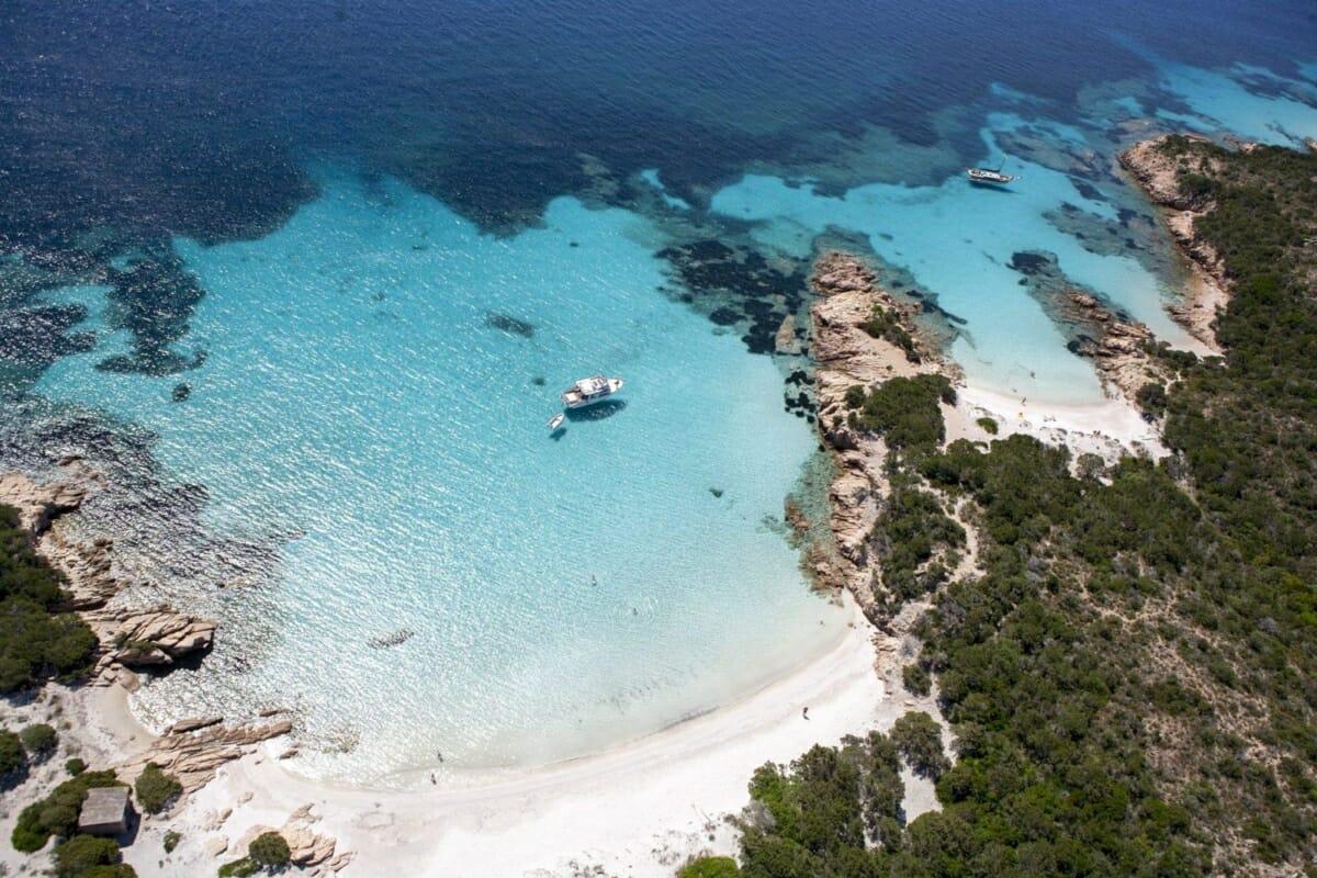 Cala Corsara - Spargi: Prenota Tour e Escursioni nelle Spiagge Incredibili (foto 2)
