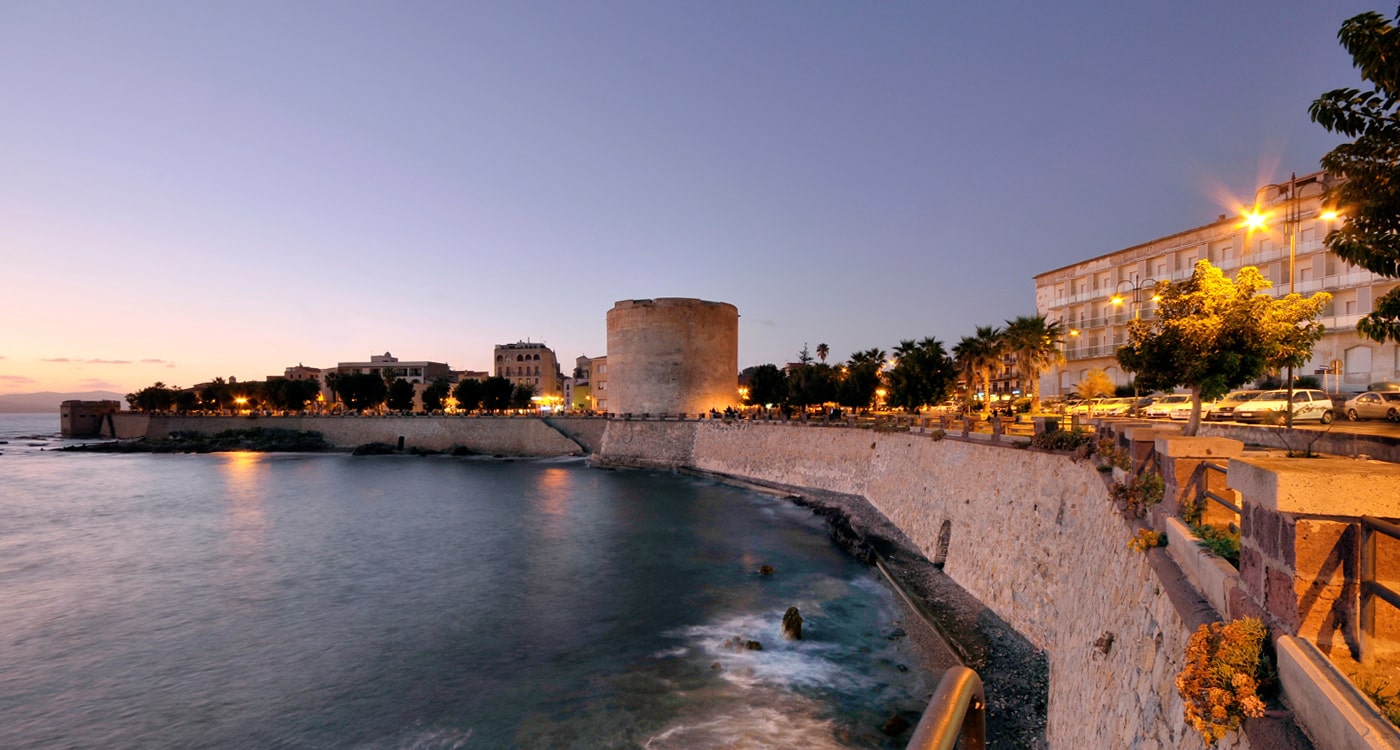 Alghero - Sardegna, dove andare in vacanza? Scopri le mete imperdibili
